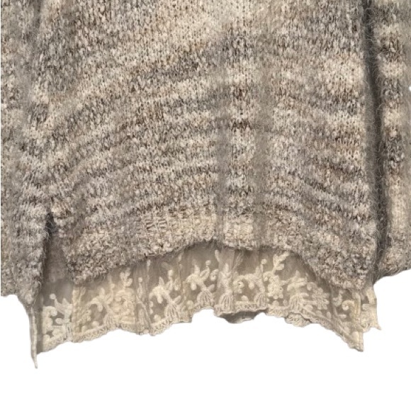New Directions Beige Knit Sweater with Lace Detail - Picture 3 of 5